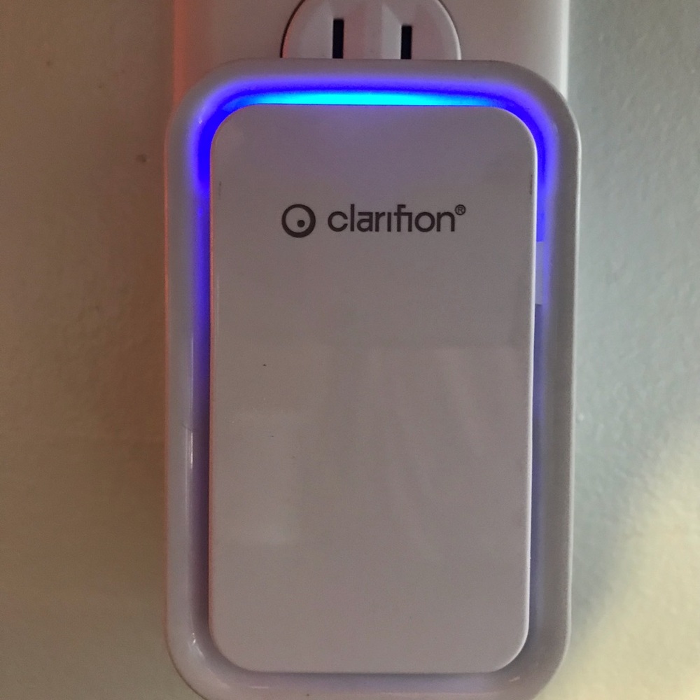 Set of 5 Clarifion Plug in Air Ionizers - Picture 3 of 3